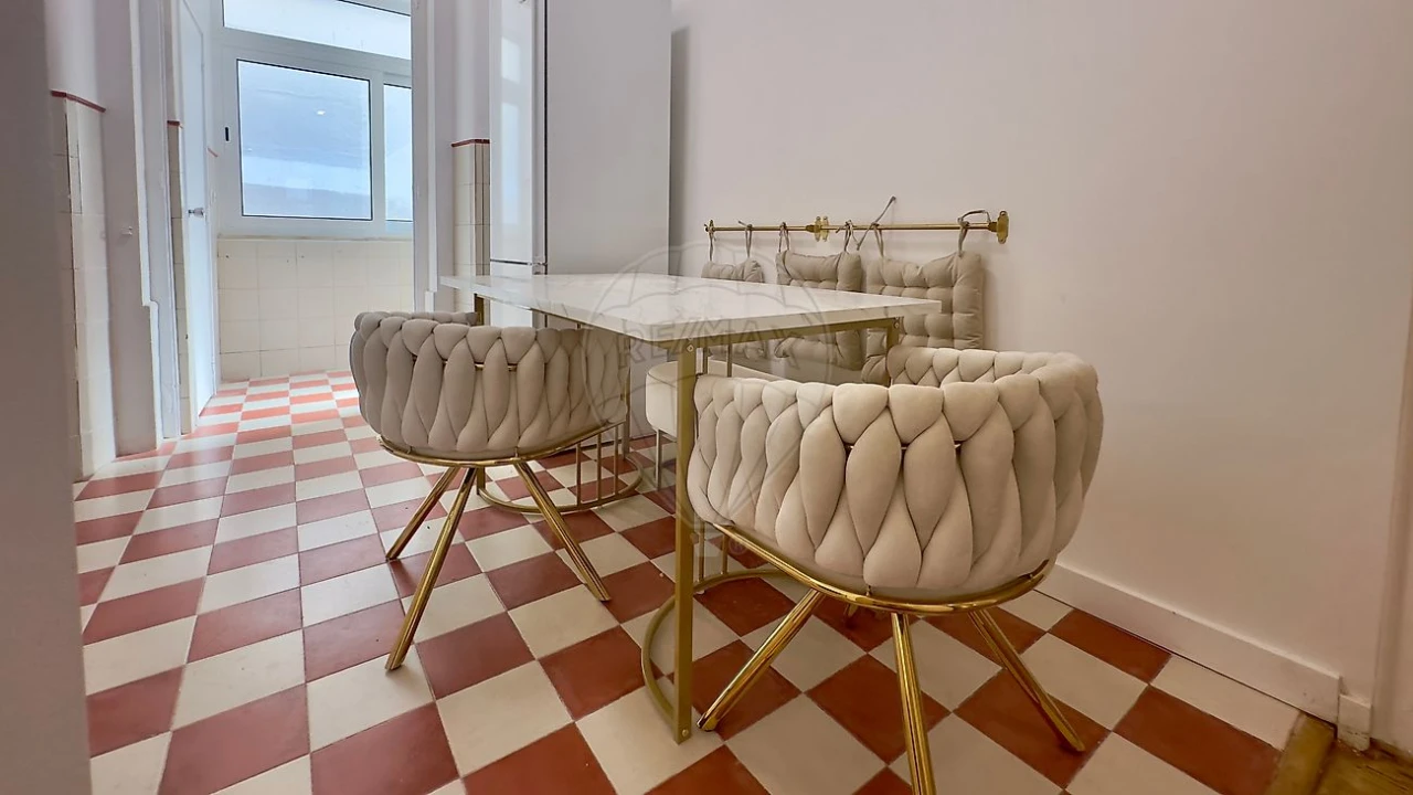 Apartamento T3 para Arrendamento em Alcantara Foto 4