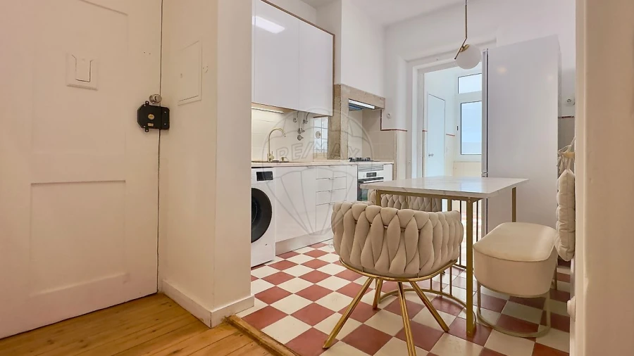 Apartamento T3 para Arrendamento em Alcantara