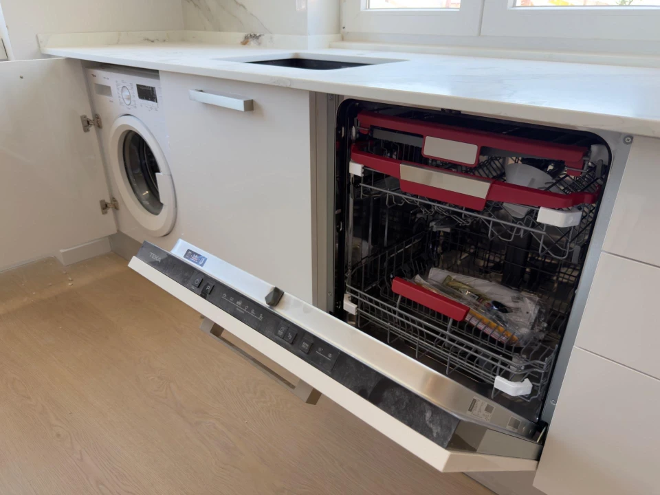 Apartamento T2 para Venda em Carcavelos e Parede Foto 15