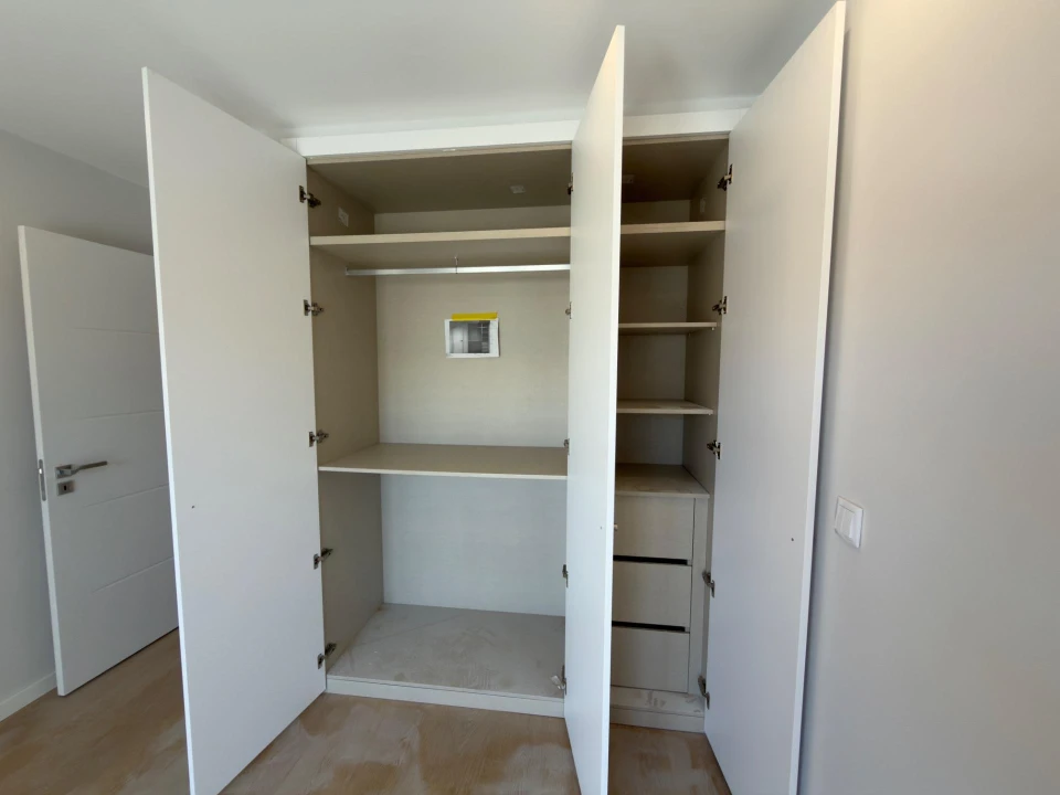 Apartamento T2 para Venda em Carcavelos e Parede Foto 21