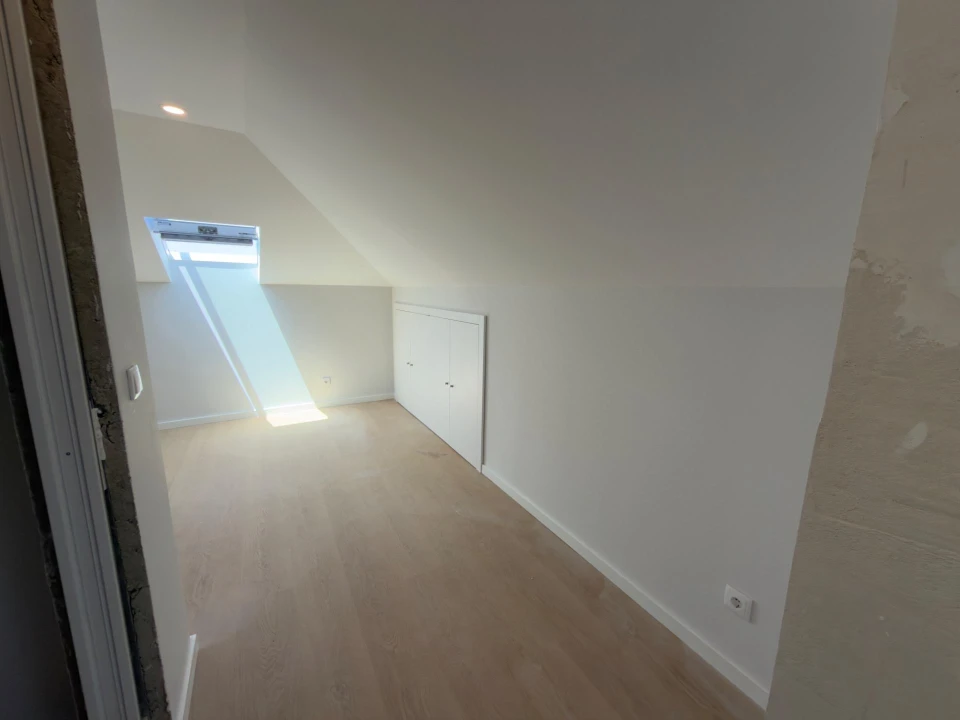 Apartamento T2 para Venda em Carcavelos e Parede Foto 31