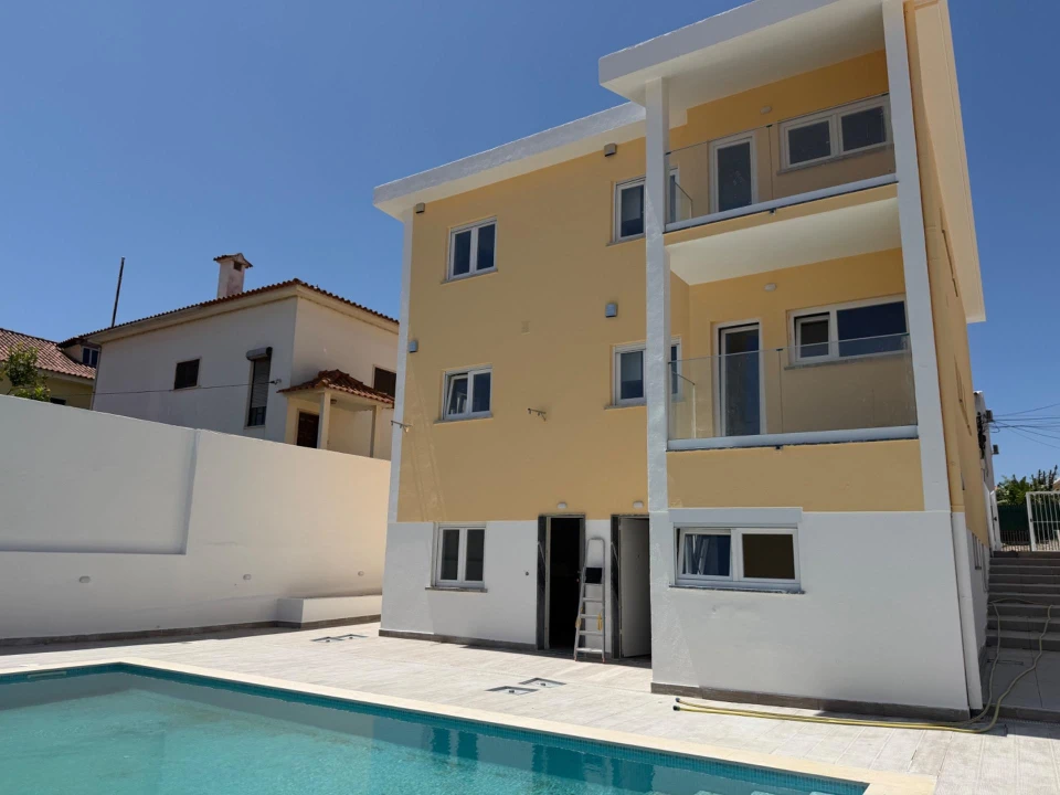 Apartamento T2 para Venda em Carcavelos e Parede Foto 44