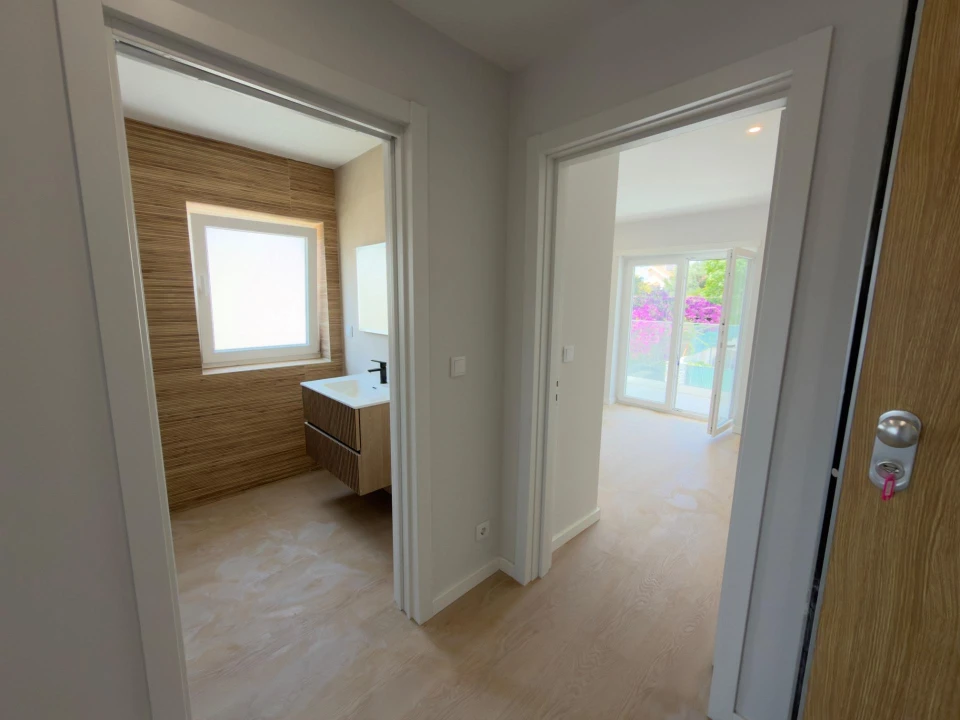 Apartamento T2 para Venda em Carcavelos e Parede Foto 6