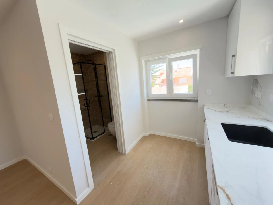 Apartamento T1 para Venda em Carcavelos e Parede Foto 20