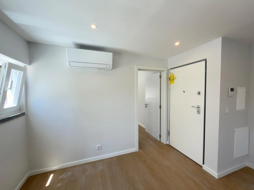 Apartamento T1 para Venda em Carcavelos e Parede Foto 21