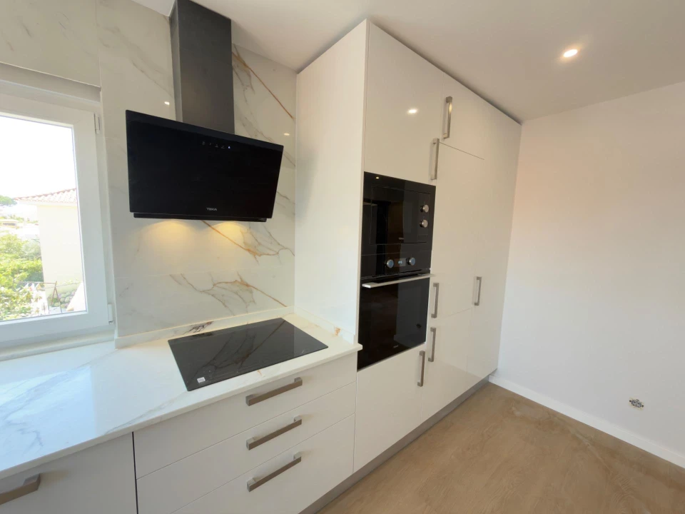 Apartamento T2 para Venda em Carcavelos e Parede Foto 10