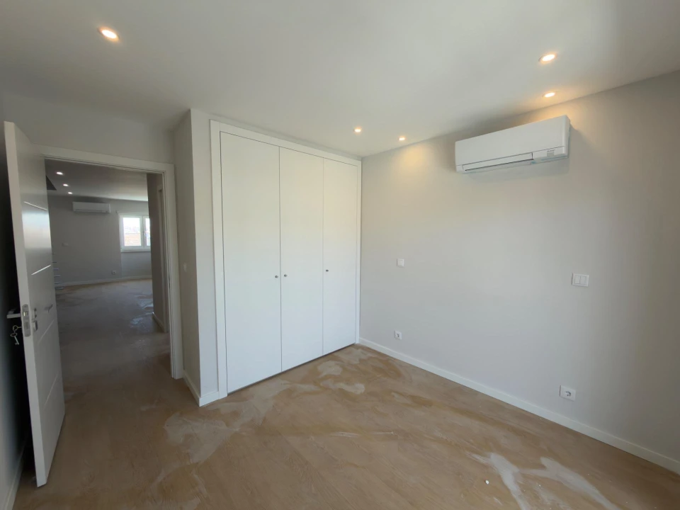Apartamento T2 para Venda em Carcavelos e Parede Foto 16