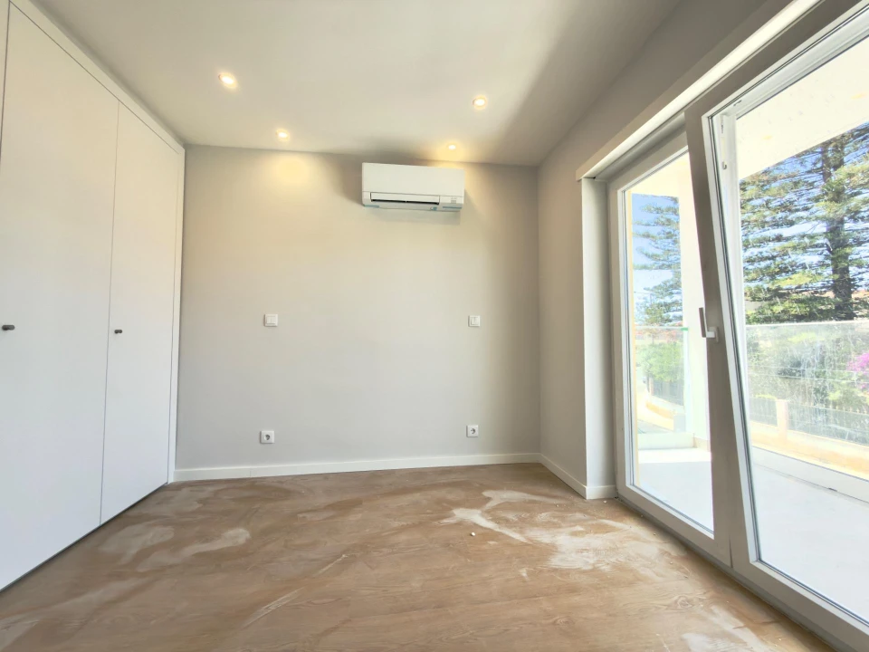 Apartamento T2 para Venda em Carcavelos e Parede Foto 17