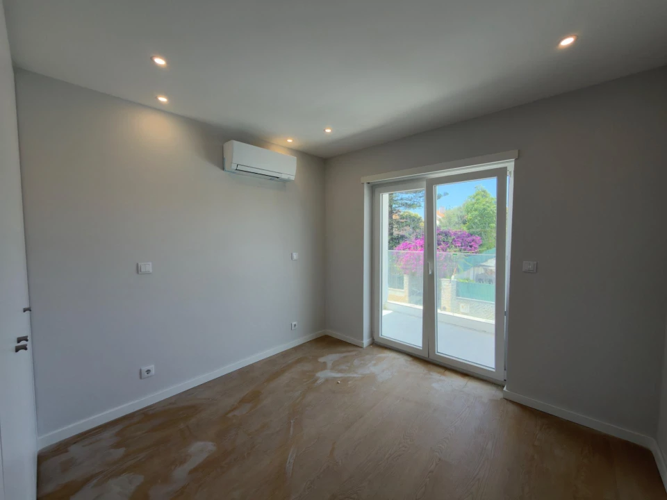 Apartamento T2 para Venda em Carcavelos e Parede Foto 18