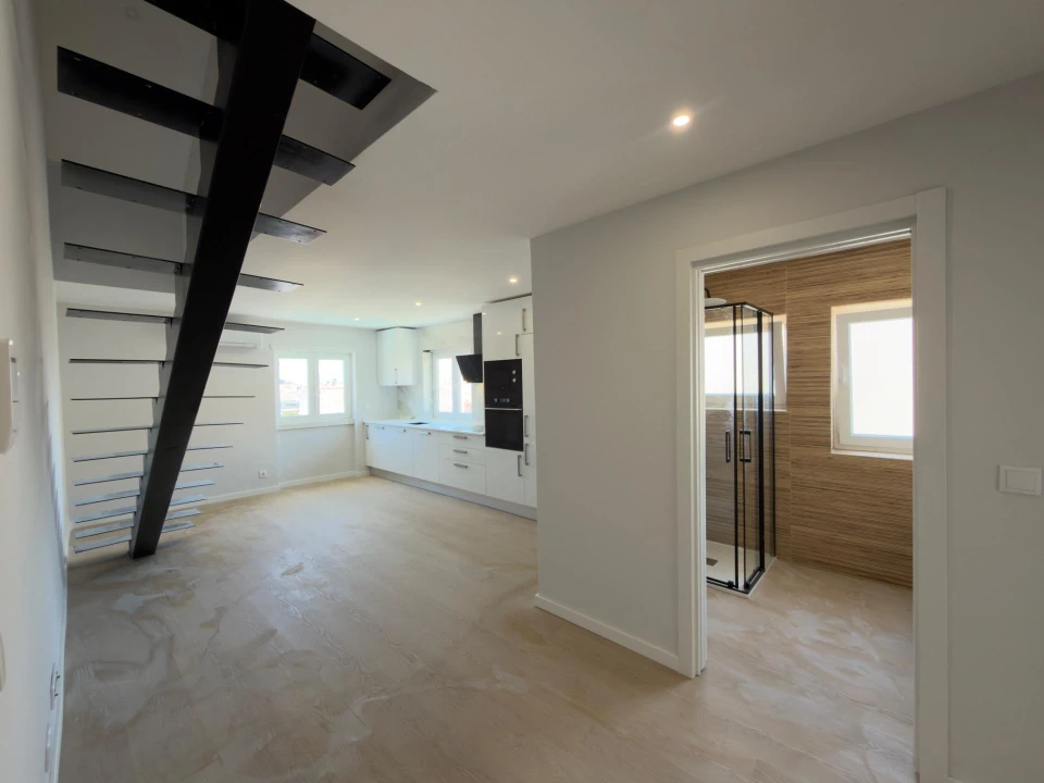 Apartamento T2 para Venda em Carcavelos e Parede Foto 2