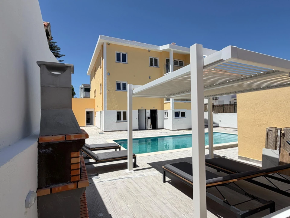 Apartamento T2 para Venda em Carcavelos e Parede Foto 49