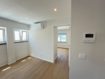 Apartamento T1 para Venda em Carcavelos e Parede