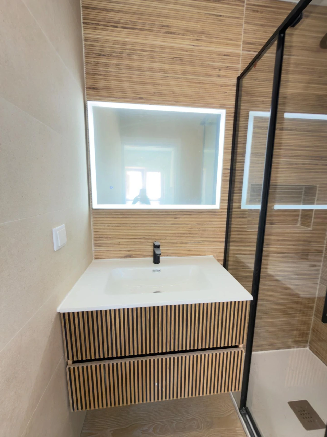 Apartamento T1 para Venda em Carcavelos e Parede Foto 35