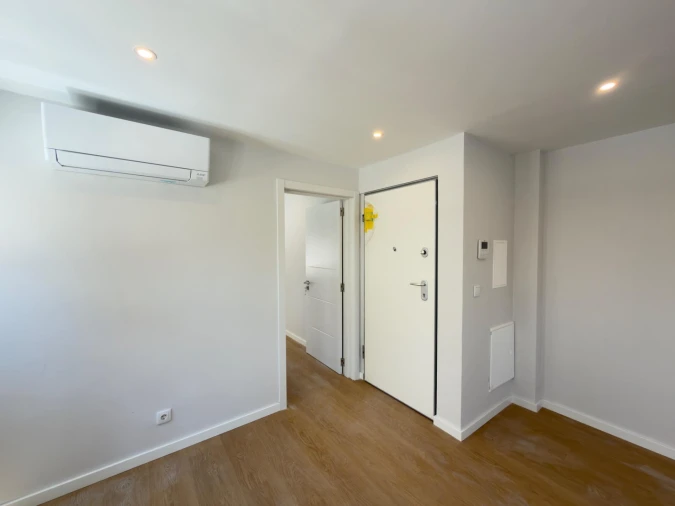 Apartamento T1 para Venda em Carcavelos e Parede Foto 22