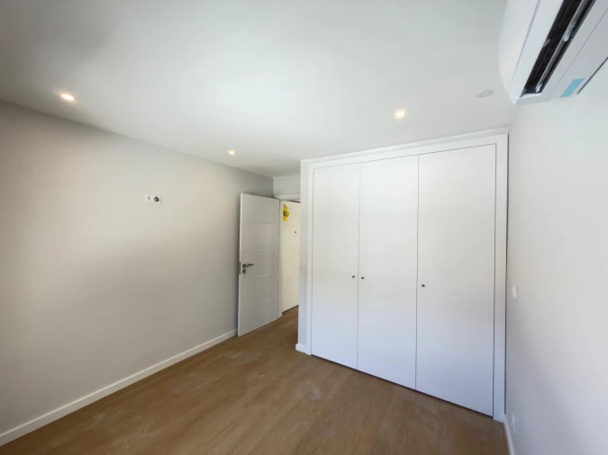 Apartamento T1 para Venda em Carcavelos e Parede Foto 29