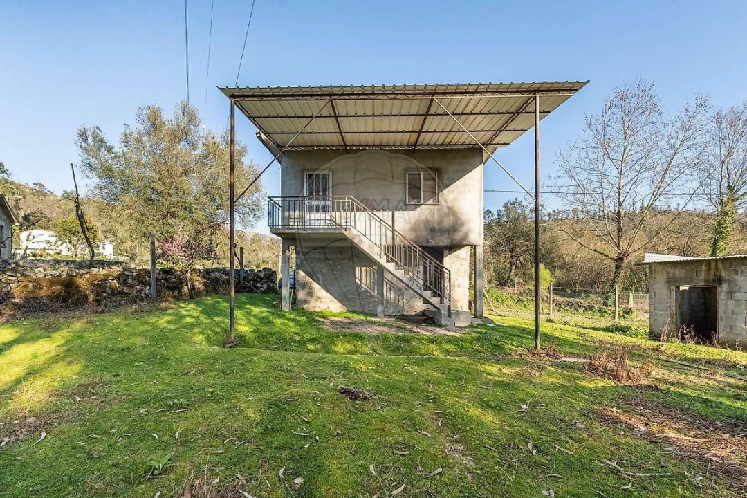 Moradia T1 para Venda em São João de Rei Foto 38