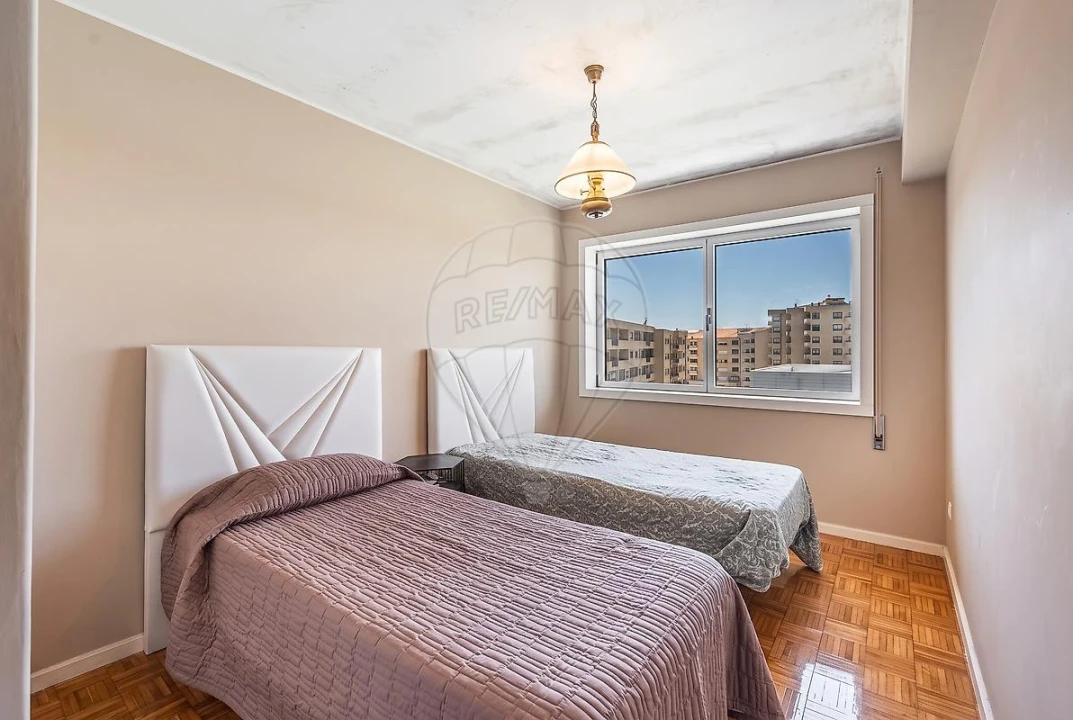 Apartamento T4 para Venda em Paranhos Foto 25