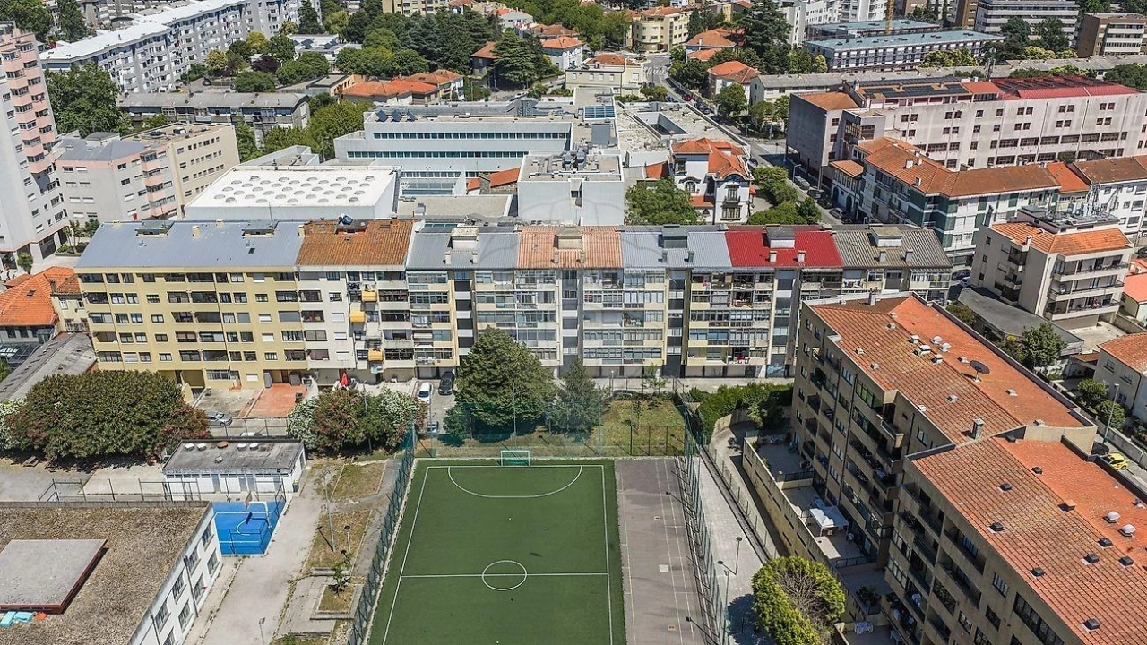 Apartamento T4 para Venda em Paranhos Foto 4