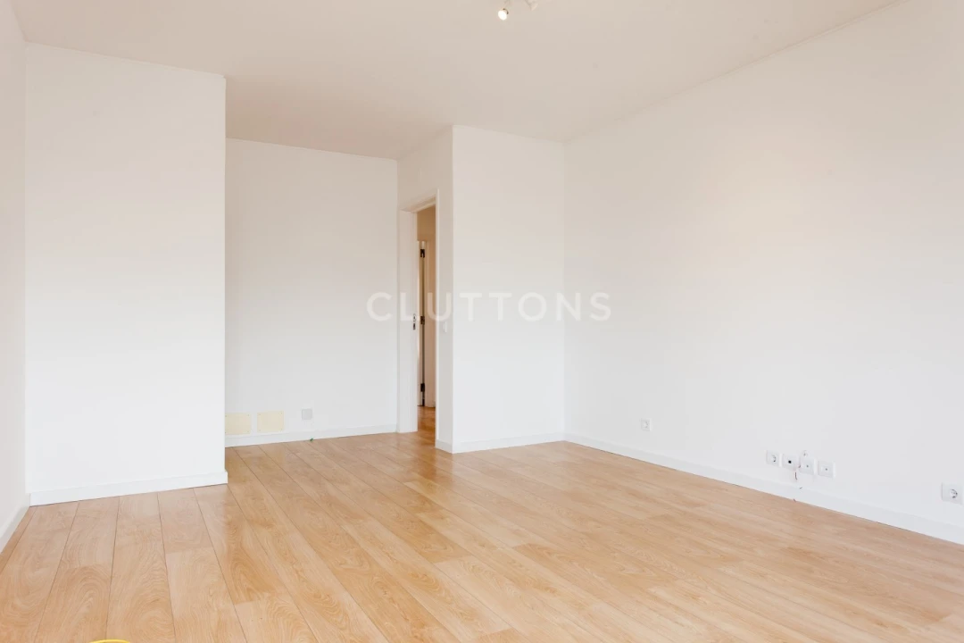 Apartamento T3 para Venda em Carcavelos e Parede Foto 4