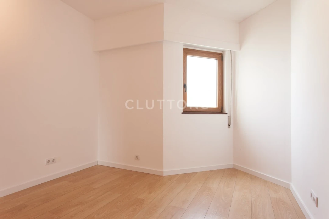 Apartamento T3 para Venda em Carcavelos e Parede Foto 15