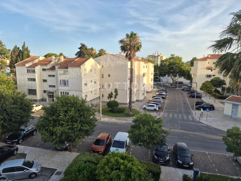 Apartamento T3 para Venda em Carcavelos e Parede Foto 1