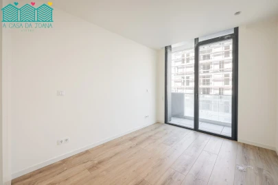 Apartamento T3 para Venda em Glória e Vera Cruz