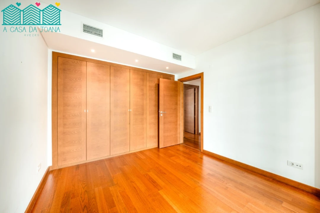 Apartamento T2 para Venda em Odivelas Foto 32