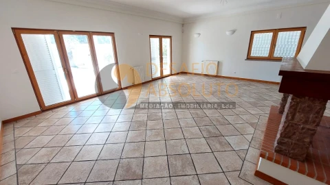 Moradia T3 para Venda em Sesimbra (Castelo)