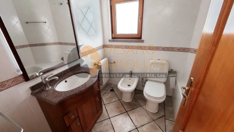 Moradia T3 para Venda em Sesimbra (Castelo)