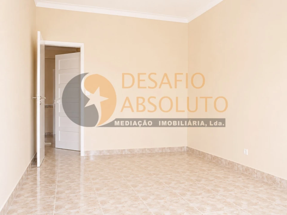 Apartamento T2 para Venda em Pinhal Novo Foto 14