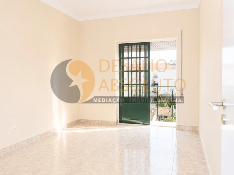 Apartamento T2 para Venda em Pinhal Novo Foto 15