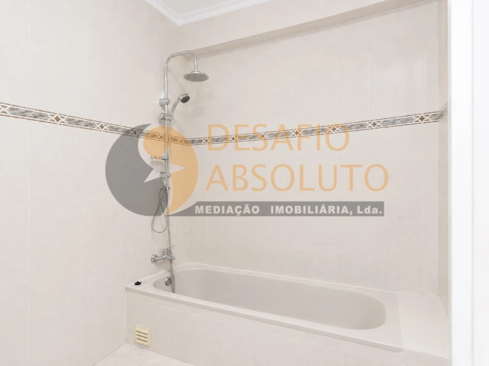Apartamento T2 para Venda em Pinhal Novo Foto 17
