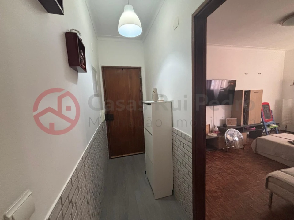 Apartamento T2 para Venda em Laranjeiro e Feijó Foto 17