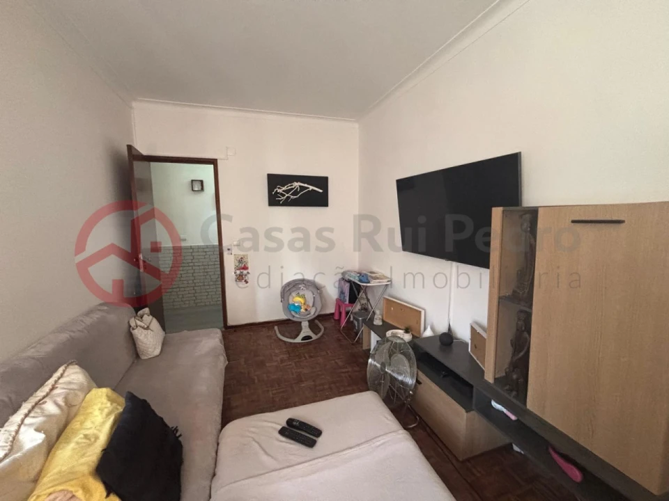 Apartamento T2 para Venda em Laranjeiro e Feijó Foto 20