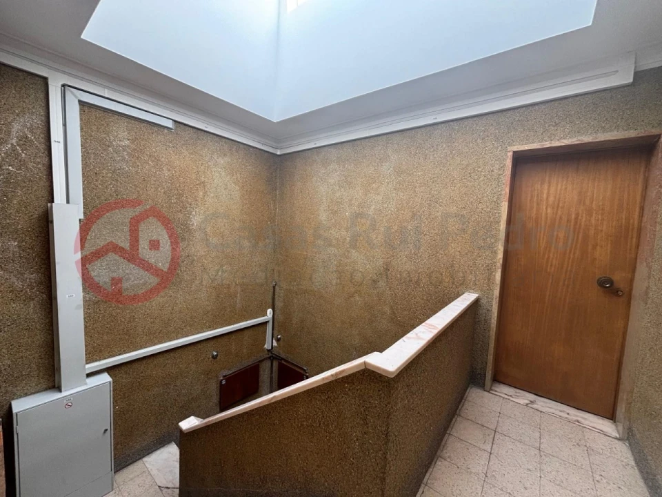 Apartamento T2 para Venda em Laranjeiro e Feijó Foto 31