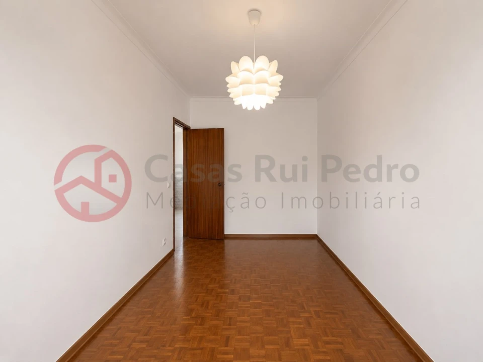 Apartamento T2 para Venda em Laranjeiro e Feijó Foto 3