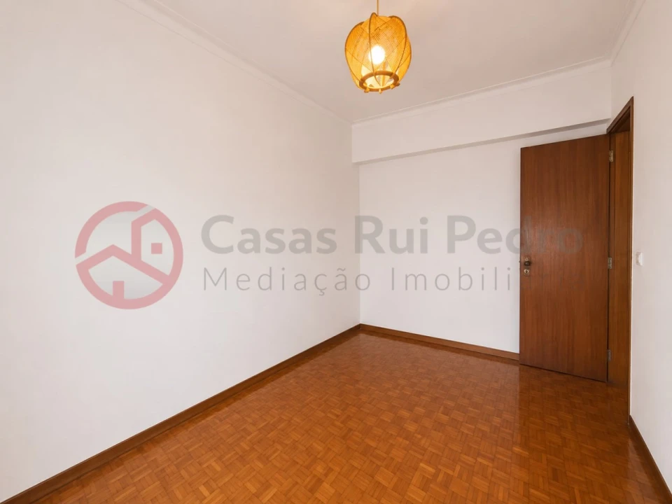 Apartamento T2 para Venda em Laranjeiro e Feijó Foto 11