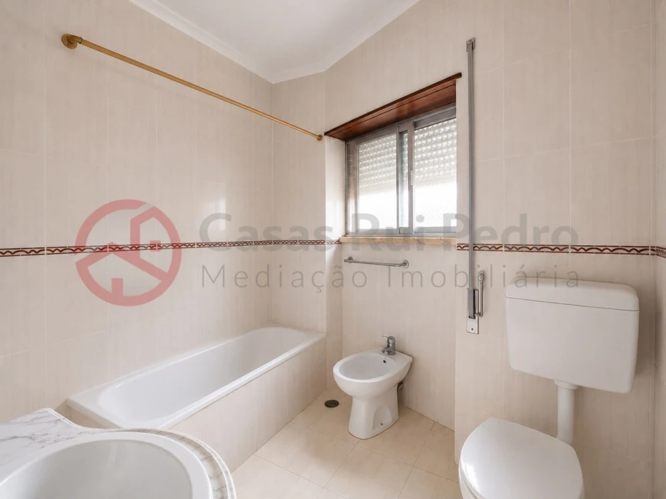 Apartamento T2 para Venda em Laranjeiro e Feijó Foto 30