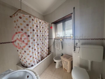 Apartamento T2 para Venda em Laranjeiro e Feijó