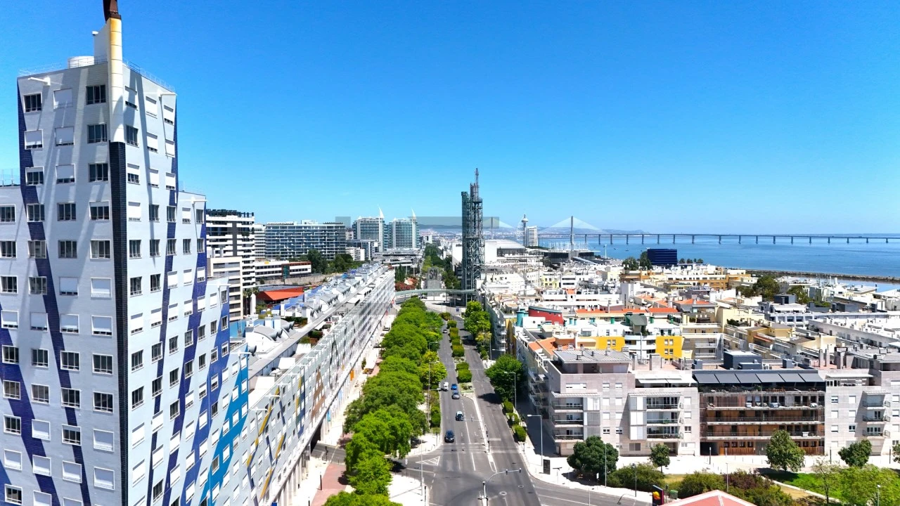Apartamento T4 para Venda em Parque das Nações Foto 4