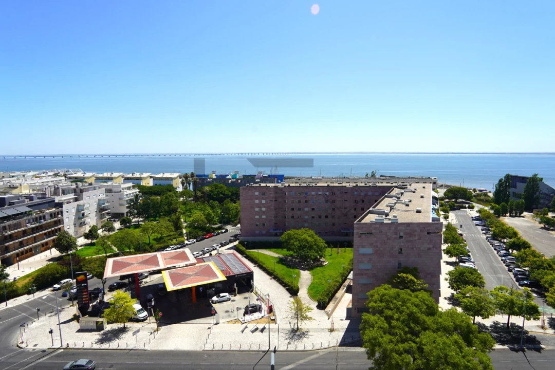 Apartamento T4 para Venda em Parque das Nações Foto 8