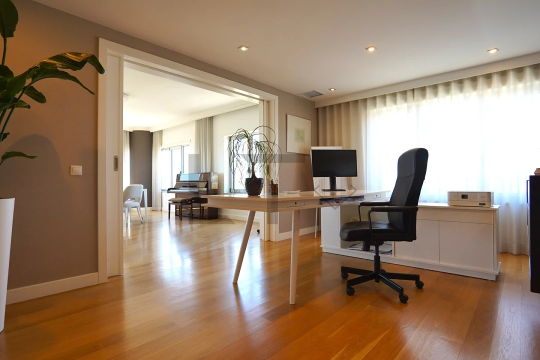 Apartamento T4 para Venda em Parque das Nações Foto 12