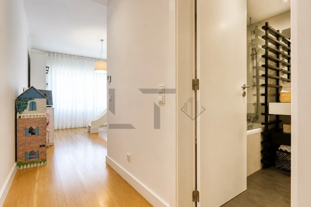 Apartamento T4 para Venda em Parque das Nações Foto 25
