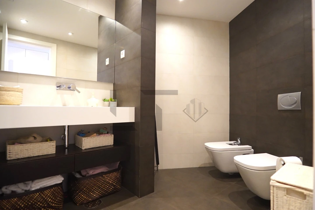 Apartamento T4 para Venda em Parque das Nações Foto 28