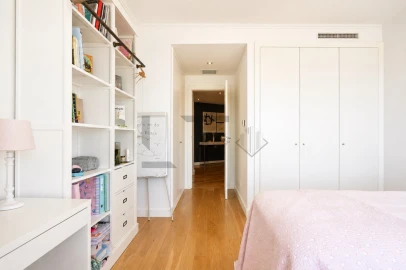 Apartamento T4 para Venda em Parque das Nações