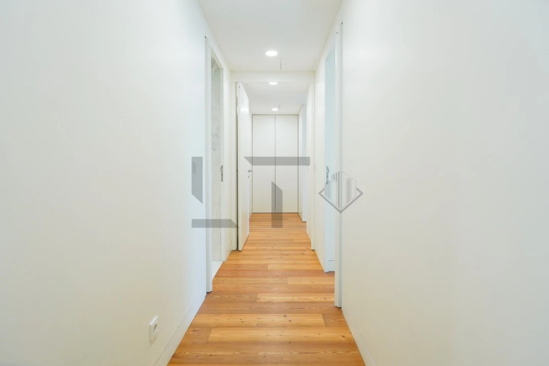Apartamento T3 para Venda em Santo António Foto 34