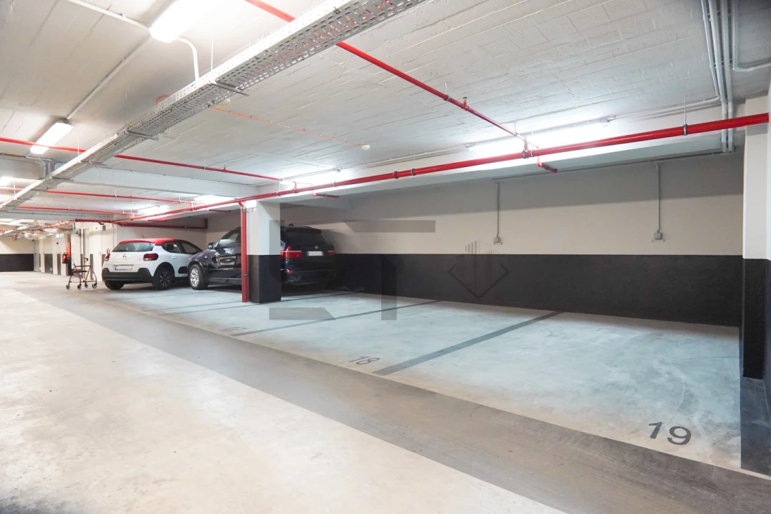 Apartamento T3 para Venda em Santo António Foto 50