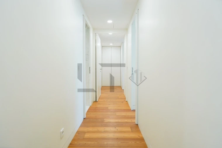 Apartamento T3 para Venda em Santo António Foto 34