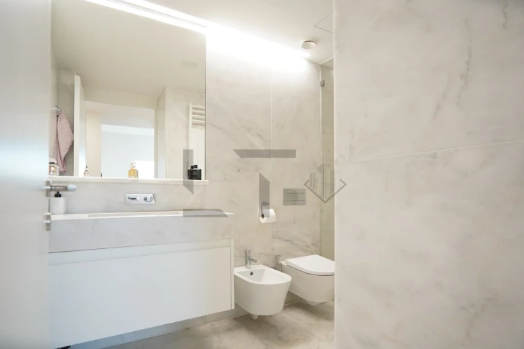 Apartamento T3 para Venda em Santo António Foto 37
