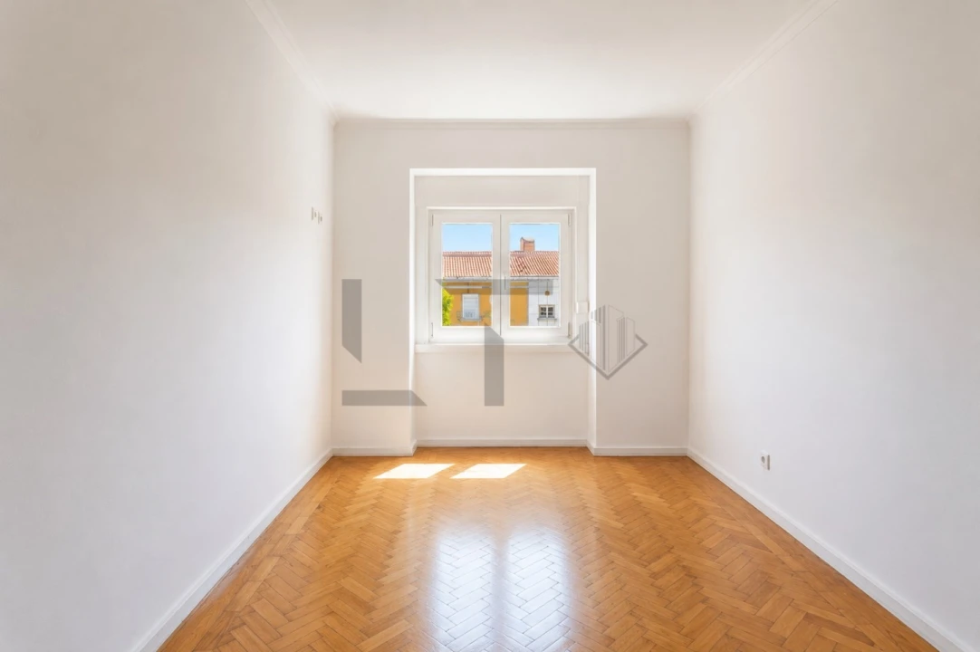 Apartamento T4 para Venda em Alvalade Foto 7